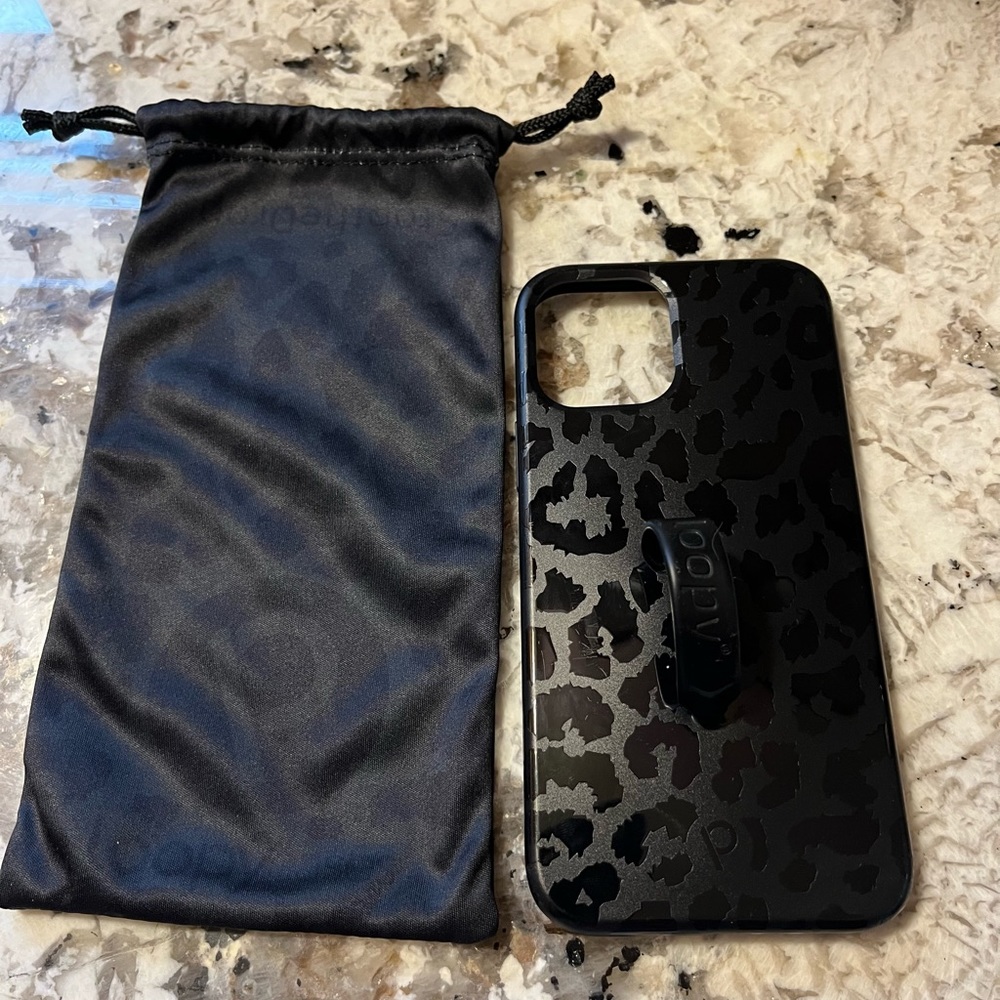iPhone 12/ 12 Pro Loopy case